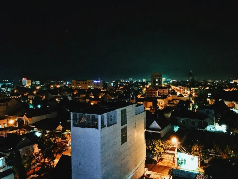 Zozo Tea, qu&aacute;n c&agrave; ph&ecirc; s&acirc;n thượng c&oacute; view to&agrave;n th&agrave;nh phố 4