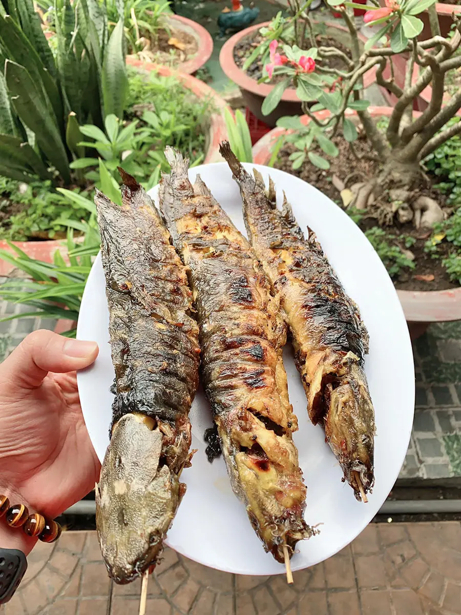 Gh&eacute; ẩm thực hải sản Ho&agrave;ng Hổ thưởng thức m&oacute;n ngon ba miền 8