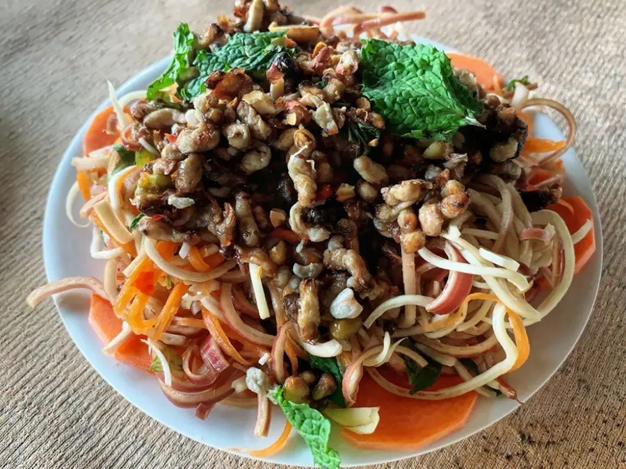 Gỏi nhộng ong rừng U Minh, đặc sản qu&yacute; hiếm ở miệt rừng tr&agrave;m 8