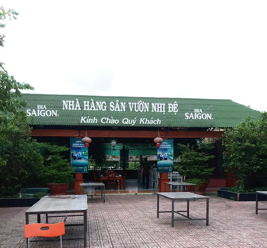 Nh&agrave; h&agrave;ng s&acirc;n vườn Nhị Đệ, qu&aacute;n ăn ngo&agrave;i trời nức tiếng ở Đất Mũi 2
