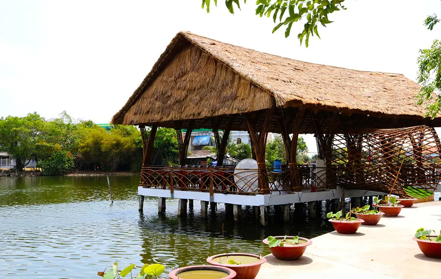 Nh&agrave; h&agrave;ng V&acirc;n Thủy, ốc đảo ẩm thực giữa l&ograve;ng hồ Điều H&ograve;a 4