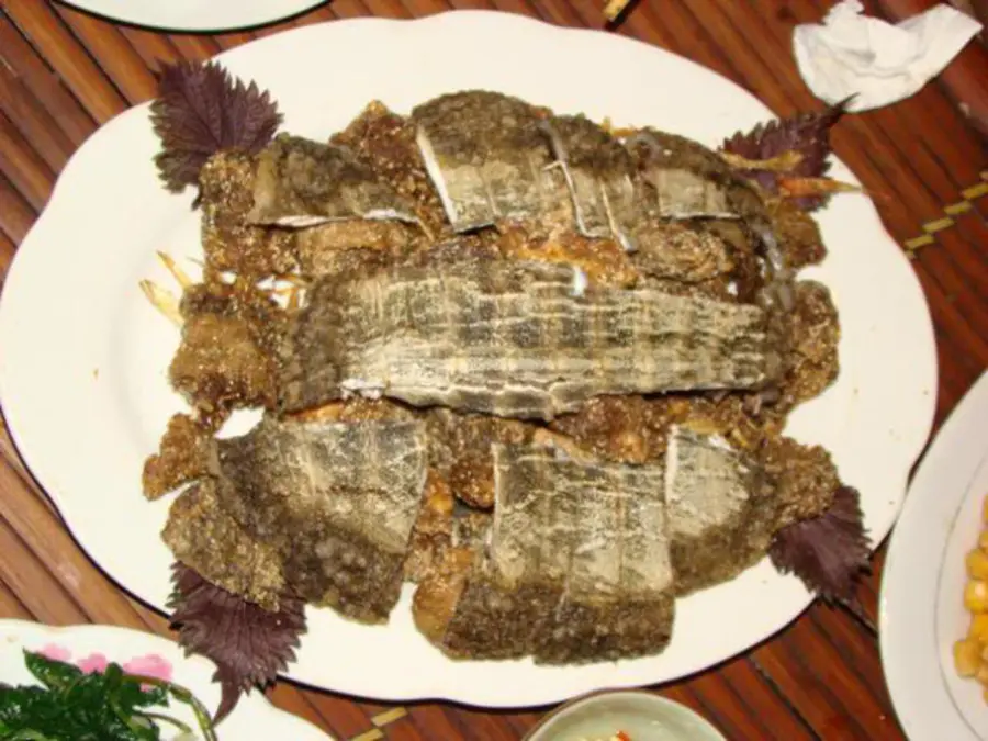R&ugrave;a rang muối C&agrave; Mau, đặc sản của v&ugrave;ng s&ocirc;ng nước tr&ugrave; ph&uacute; 6