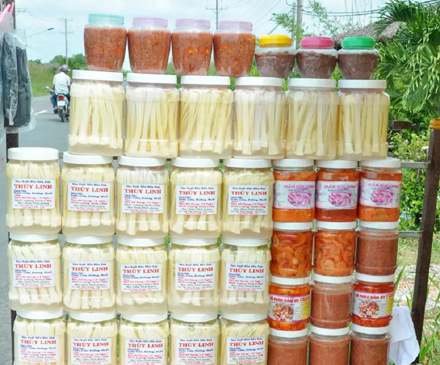 Thưởng thức Bồn bồn C&agrave; Mau, đặc sản d&acirc;n d&atilde; của v&ugrave;ng đất mũi 7