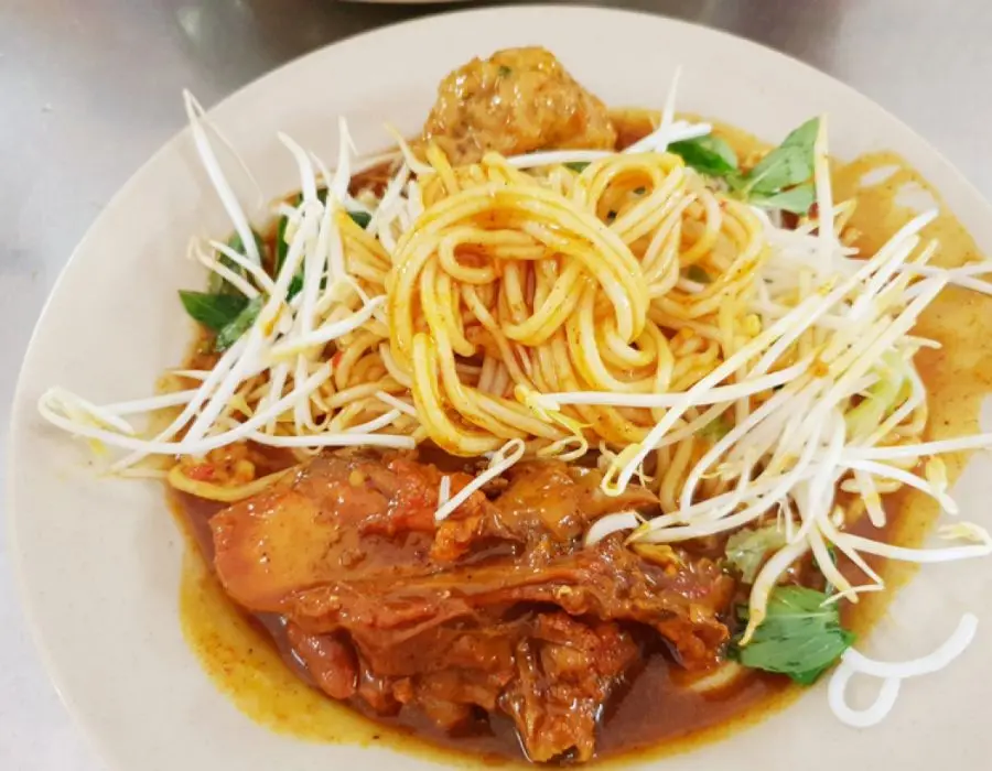 Trải nghiệm m&oacute;n b&aacute;nh tầm cay hẻm Vĩnh Quang ngon lừng danh 6