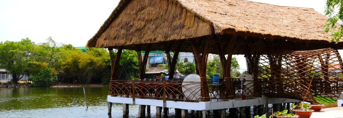 Nhà hàng Vân Thủy, ốc đảo ẩm thực giữa lòng hồ Điều Hòa