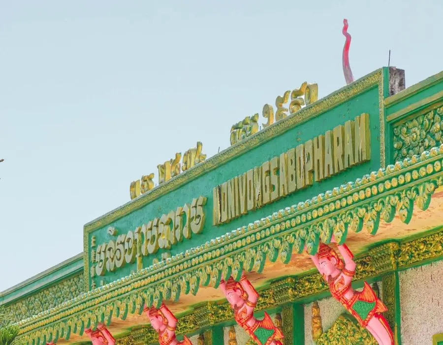 C&ugrave;ng MIA.vn review Ch&ugrave;a Monivongsa Bopharam chi tiết nhất 6