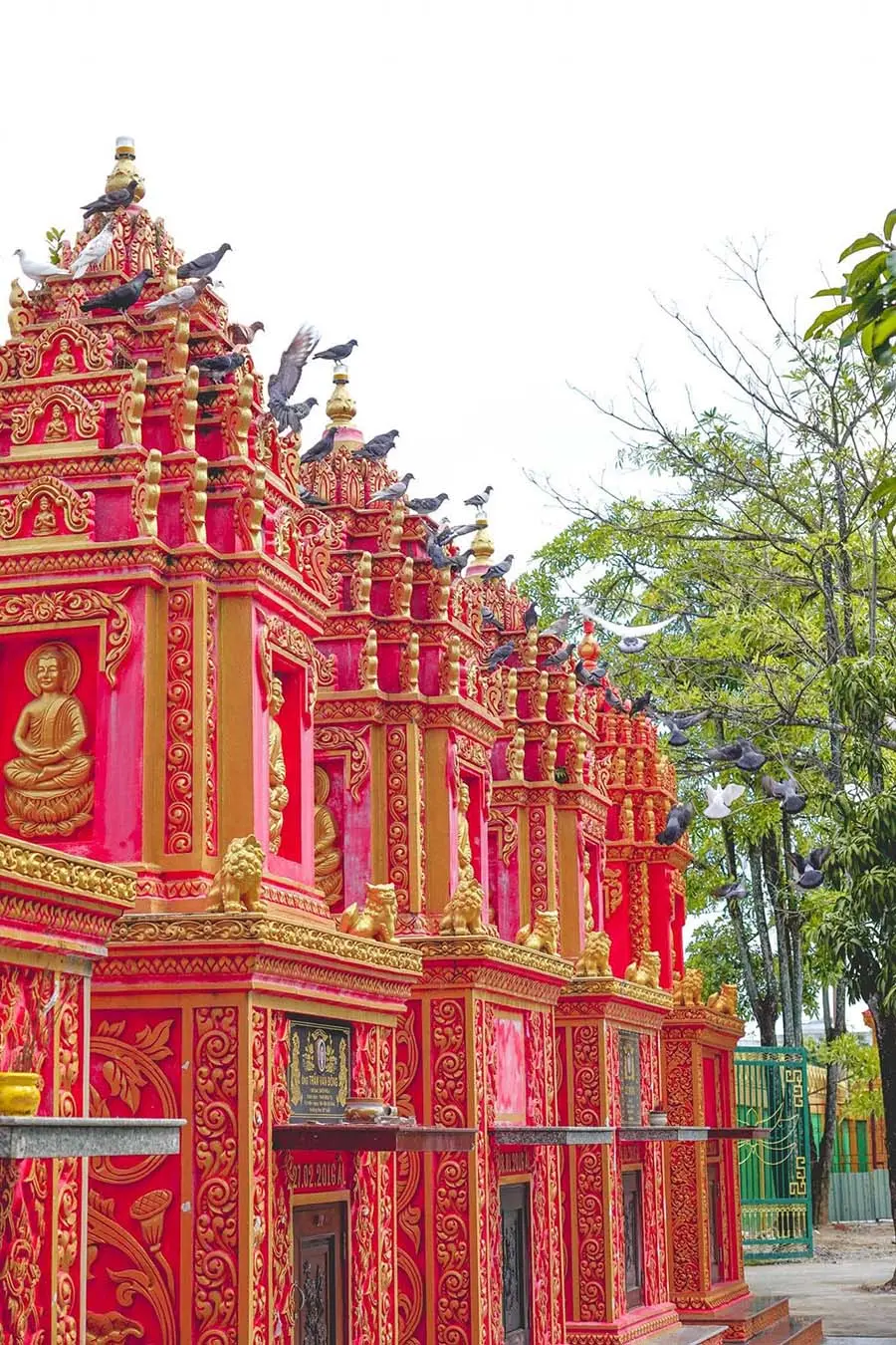 H&agrave;nh tr&igrave;nh review ch&ugrave;a Monivongsa Bopharam với kh&ocirc;ng gian đẹp như tranh vẽ 6