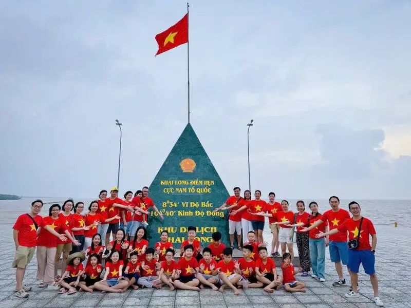 Kh&aacute;m ph&aacute; Khai Long, b&atilde;i biển C&agrave; Mau hoang sơ v&agrave; b&igrave;nh y&ecirc;n 7