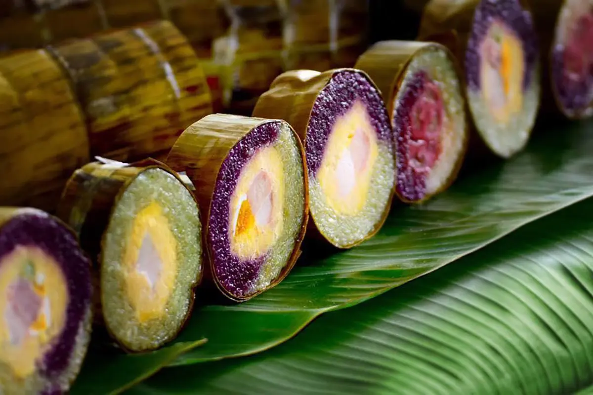 B&aacute;nh t&eacute;t l&aacute; cẩm Cần Thơ - M&oacute;n đặc sản thơm ngon kh&ocirc;ng thể bỏ lỡ 2