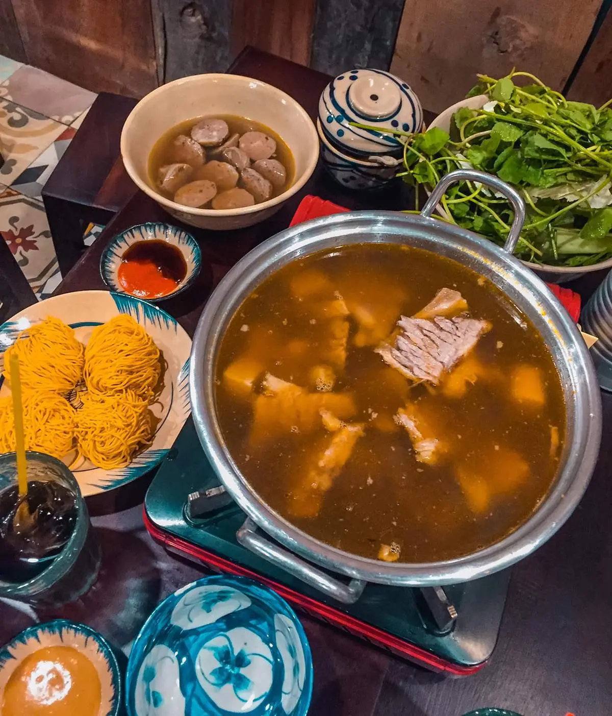 Bỏ t&uacute;i ngay Top qu&aacute;n lẩu b&ograve; ngon Cần Thơ hấp dẫn nhất 5