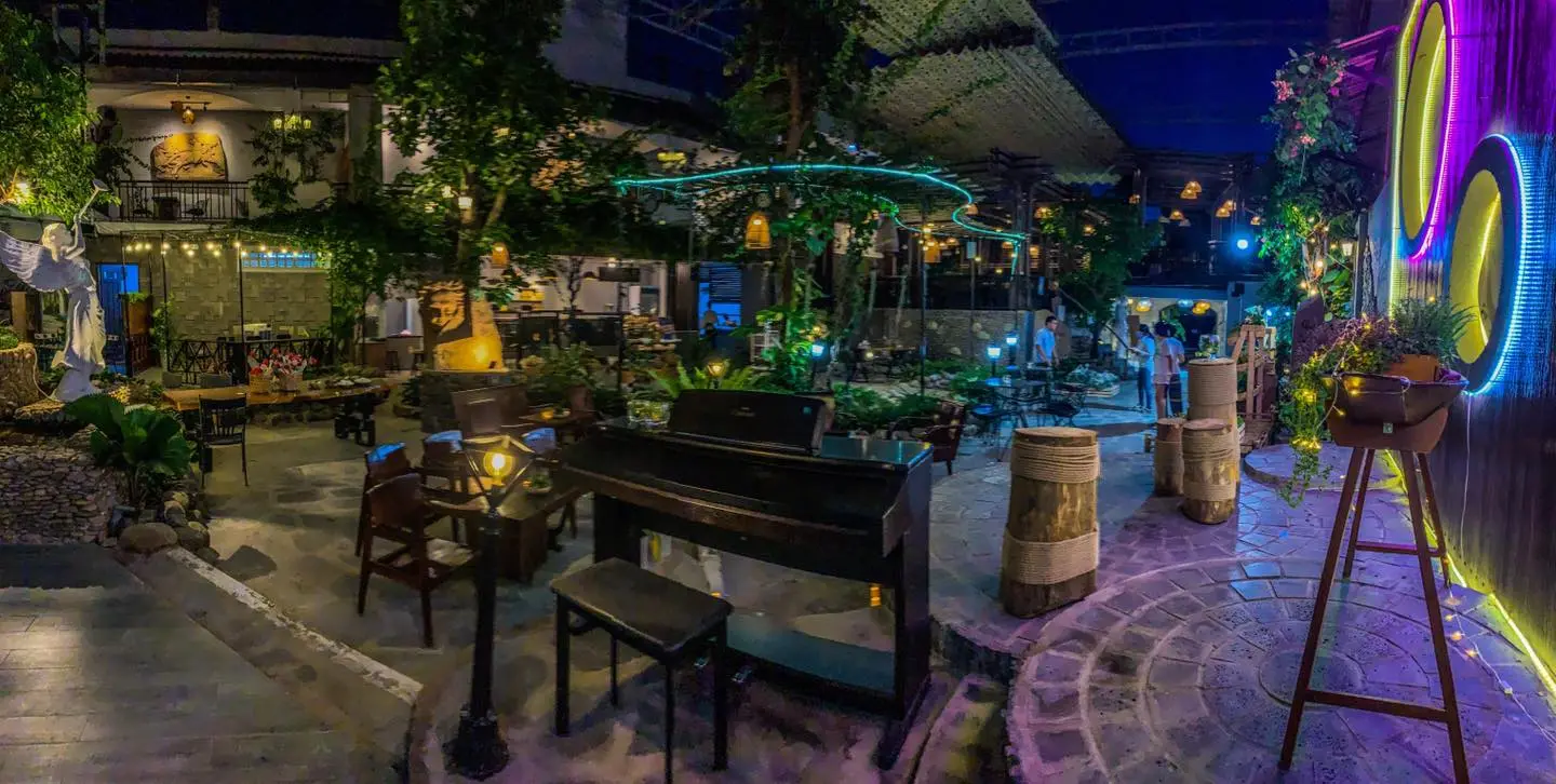 C&aacute;nh N&acirc;u Garden Cafe v&agrave; những đ&ecirc;m nhạc acoustic đ&aacute;ng nhớ 8