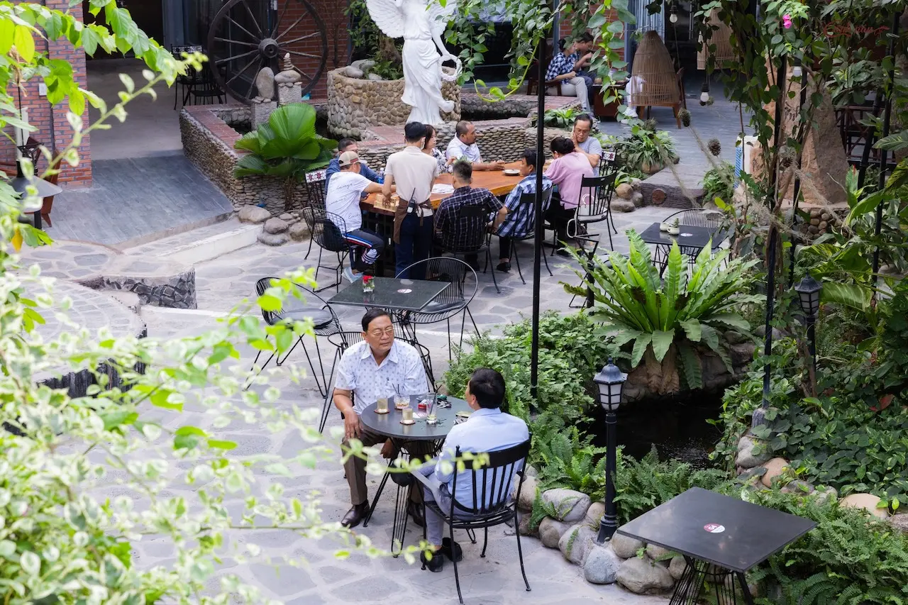 C&aacute;nh N&acirc;u Garden Cafe v&agrave; những đ&ecirc;m nhạc acoustic đ&aacute;ng nhớ 7