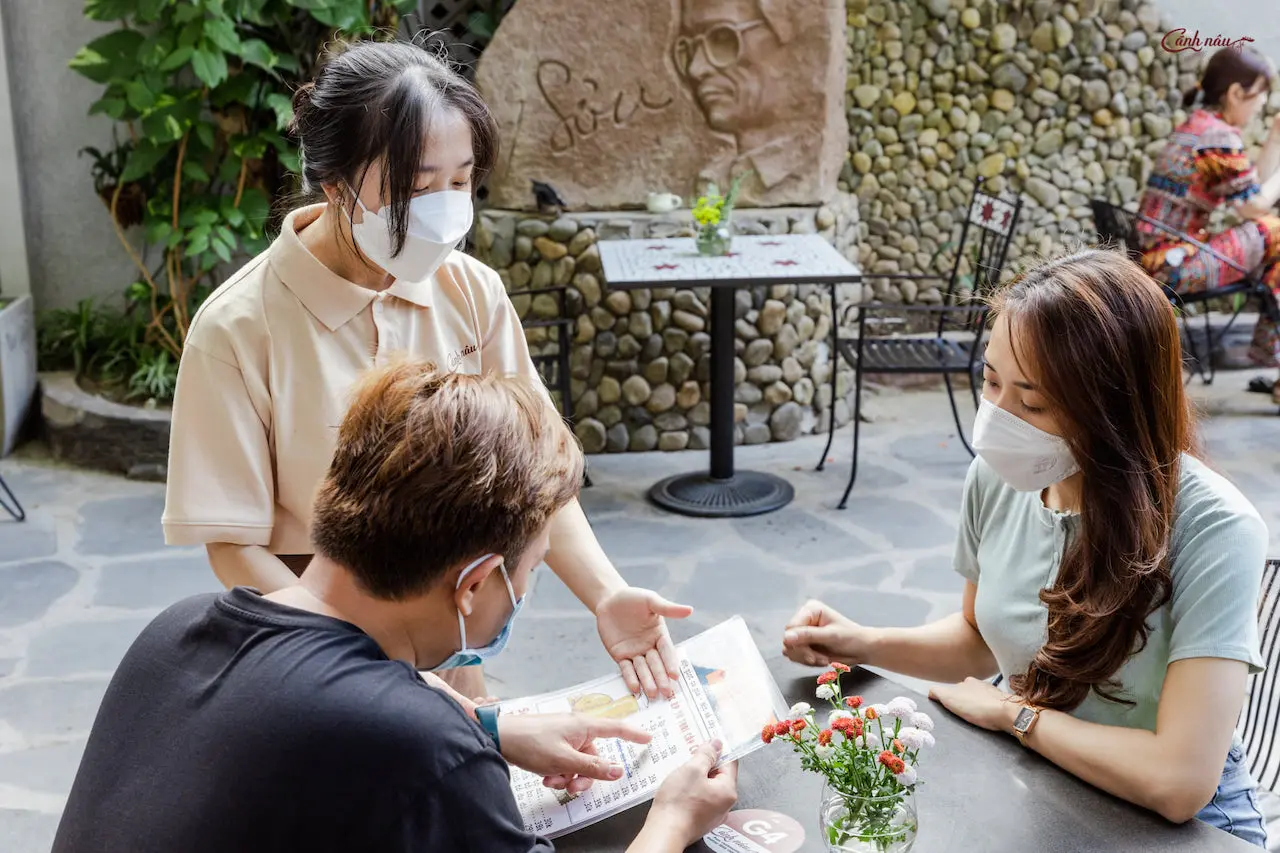 C&aacute;nh N&acirc;u Garden Cafe v&agrave; những đ&ecirc;m nhạc acoustic đ&aacute;ng nhớ 13