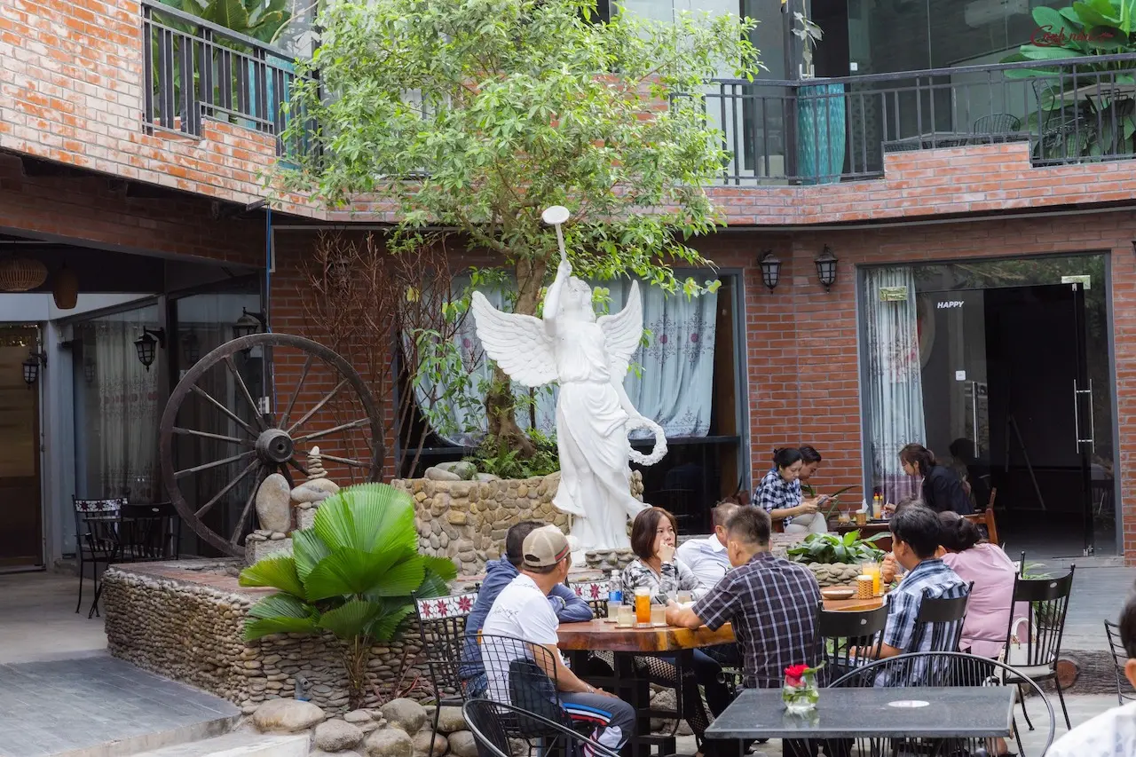 C&aacute;nh N&acirc;u Garden Cafe v&agrave; những đ&ecirc;m nhạc acoustic đ&aacute;ng nhớ 6