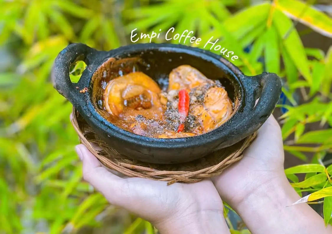Cuối tuần chill c&ugrave;ng &acirc;m nhạc tại EMPI Coffee House Cần Thơ 7