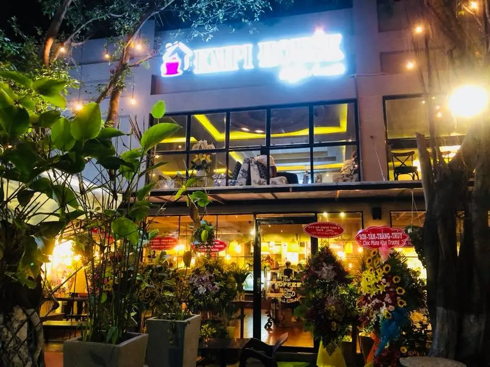 Cuối tuần chill c&ugrave;ng &acirc;m nhạc tại EMPI Coffee House Cần Thơ 2