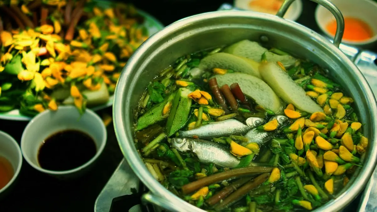 D&acirc;n d&atilde; đậm vị Lẩu c&aacute; linh b&ocirc;ng đi&ecirc;n điển Cần Thơ 7