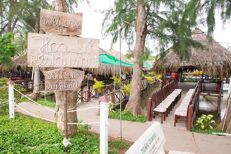 Đến Nh&agrave; h&agrave;ng Hoa Sứ Cần Thơ để ăn ngon v&agrave; nghe đờn ca t&agrave;i tử 3
