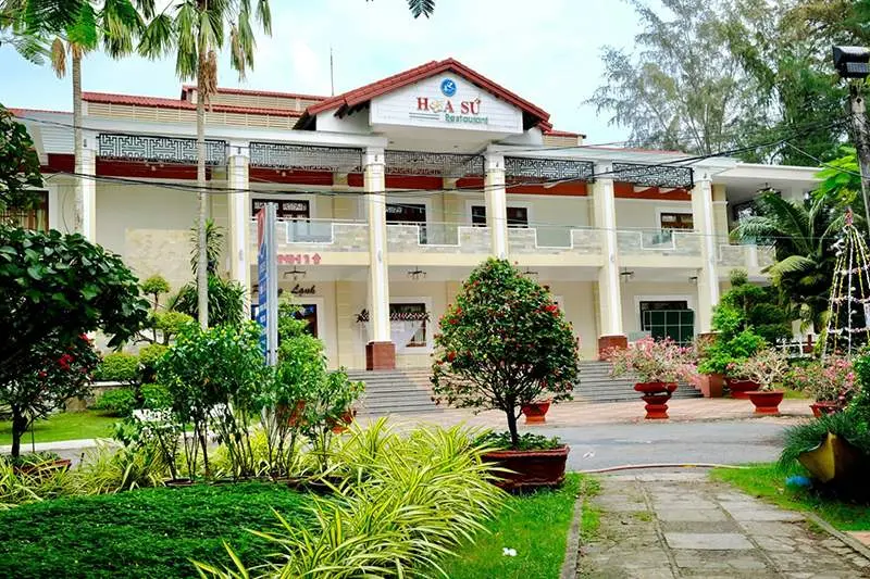 Đến Nh&agrave; h&agrave;ng Hoa Sứ Cần Thơ để ăn ngon v&agrave; nghe đờn ca t&agrave;i tử 2