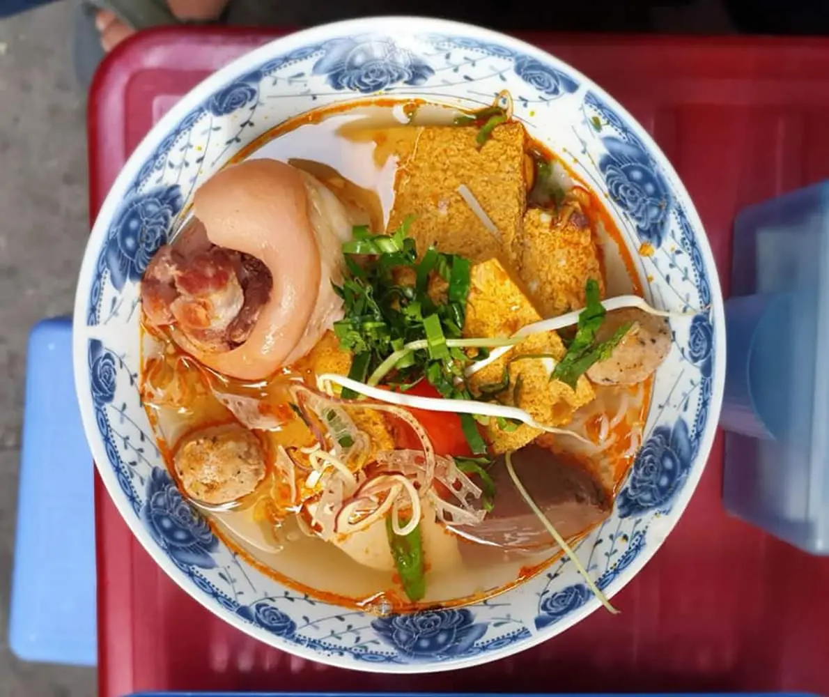 Điểm danh Top qu&aacute;n b&uacute;n ri&ecirc;u ngon Cần Thơ bạn kh&ocirc;ng thể bỏ lỡ 4