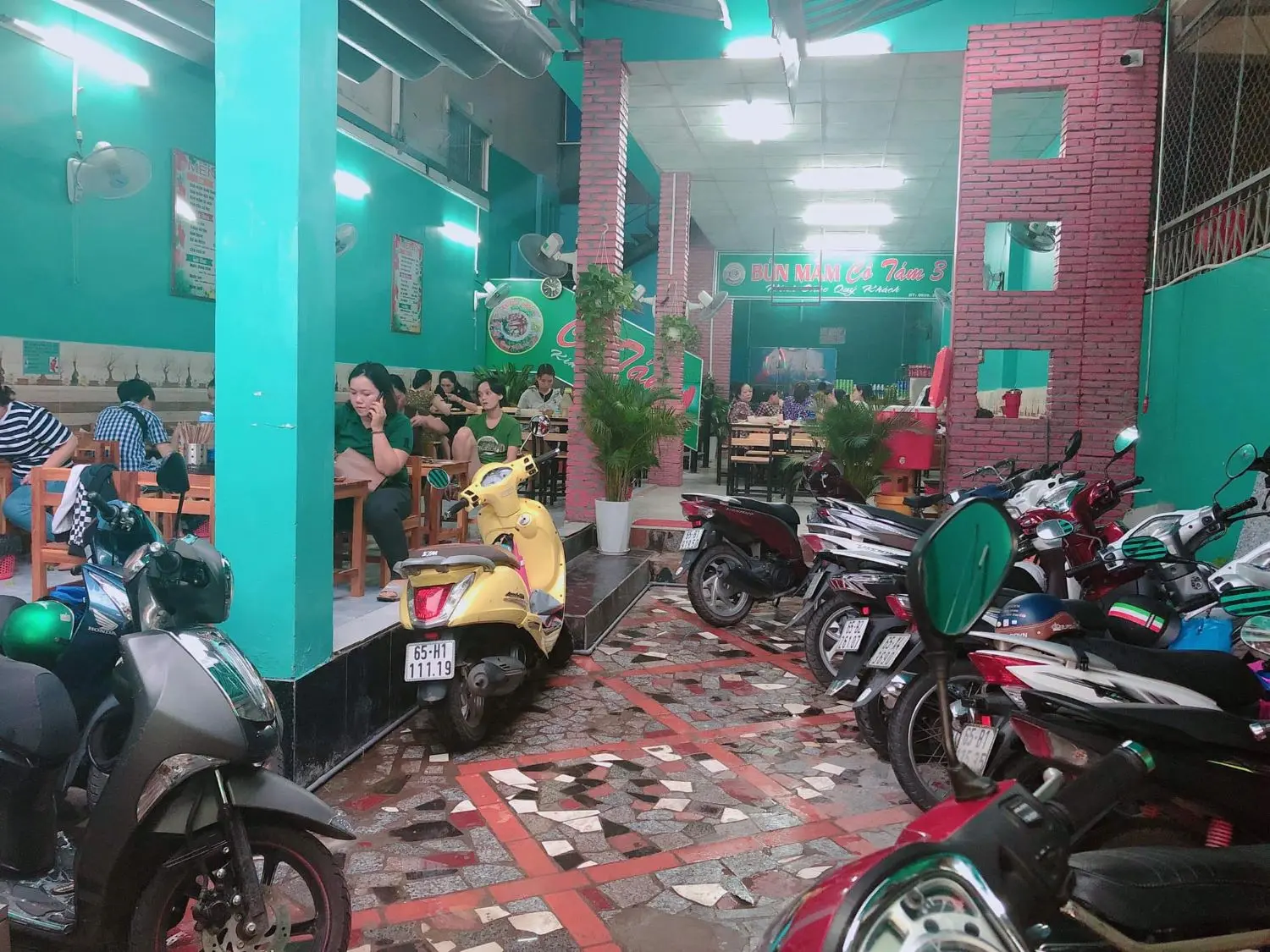 H&eacute; lộ Top qu&aacute;n b&uacute;n mắm Cần Thơ ngon nứt v&aacute;ch, ăn xong nhớ m&atilde;i 8