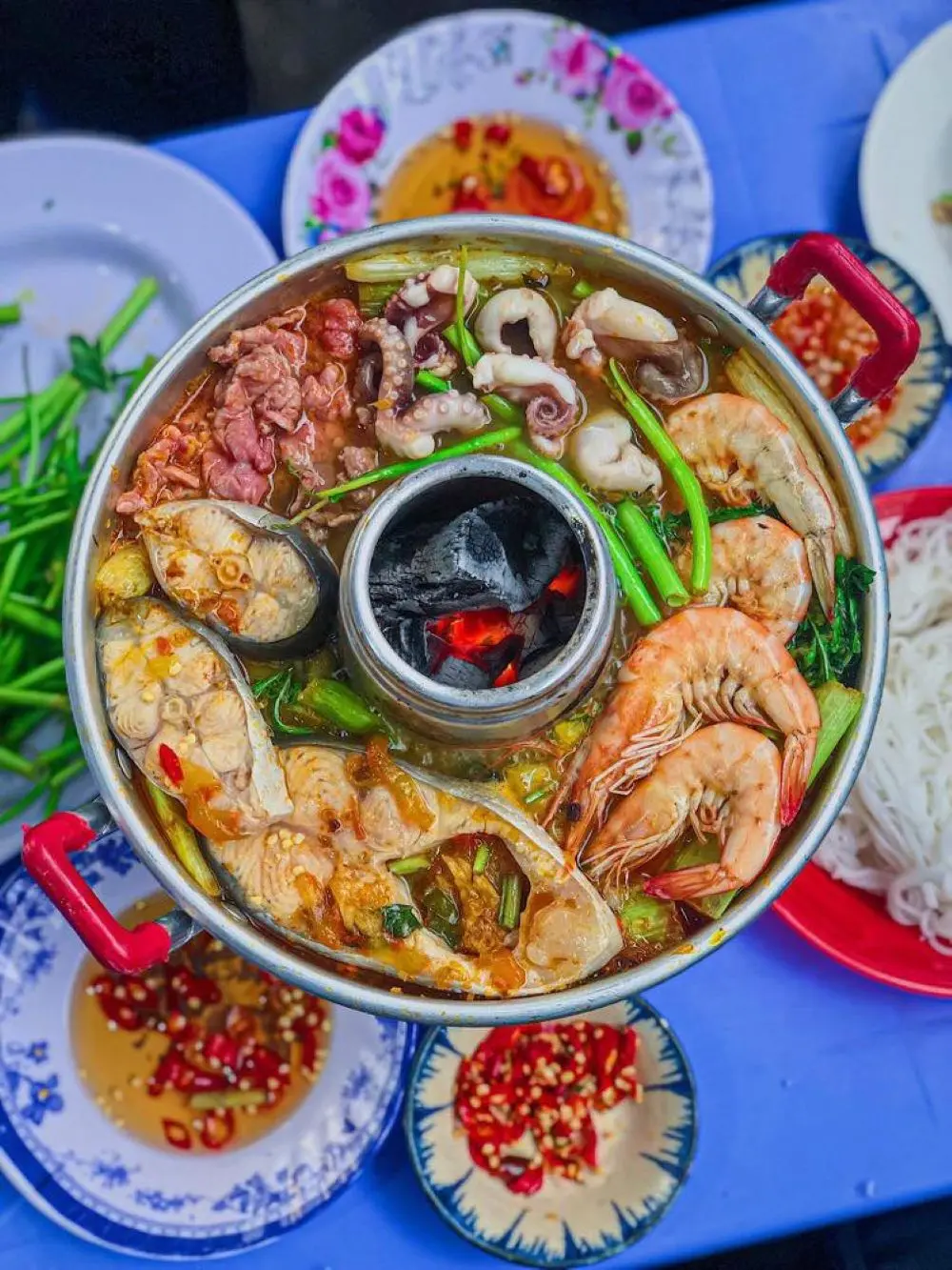 Kh&ocirc;ng thể chối từ Top qu&aacute;n lẩu mắm Cần Thơ ngon say đắm 8
