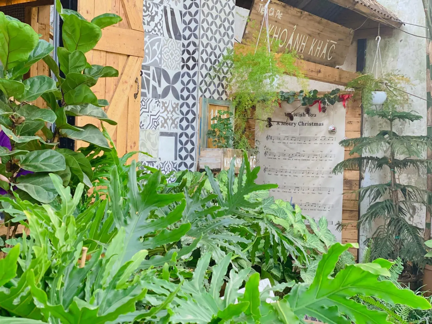 M&ecirc; mẩn Tiệm C&agrave; Ph&ecirc; Khoảnh Khắc d&agrave;nh cho những kẻ mộng mơ ở Cần Thơ 2