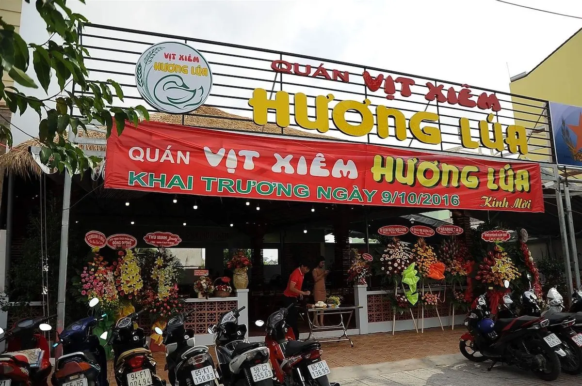 Team nghiện thịt vịt nhất định phải gh&eacute; đến Vịt xi&ecirc;m Hương L&uacute;a Cần Thơ 2