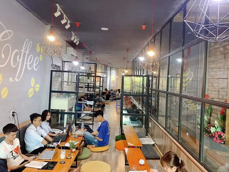 Thong thả chạy deadline trong kh&ocirc;ng gian y&ecirc;n tĩnh tại Aurora Coffee Cần Thơ 6
