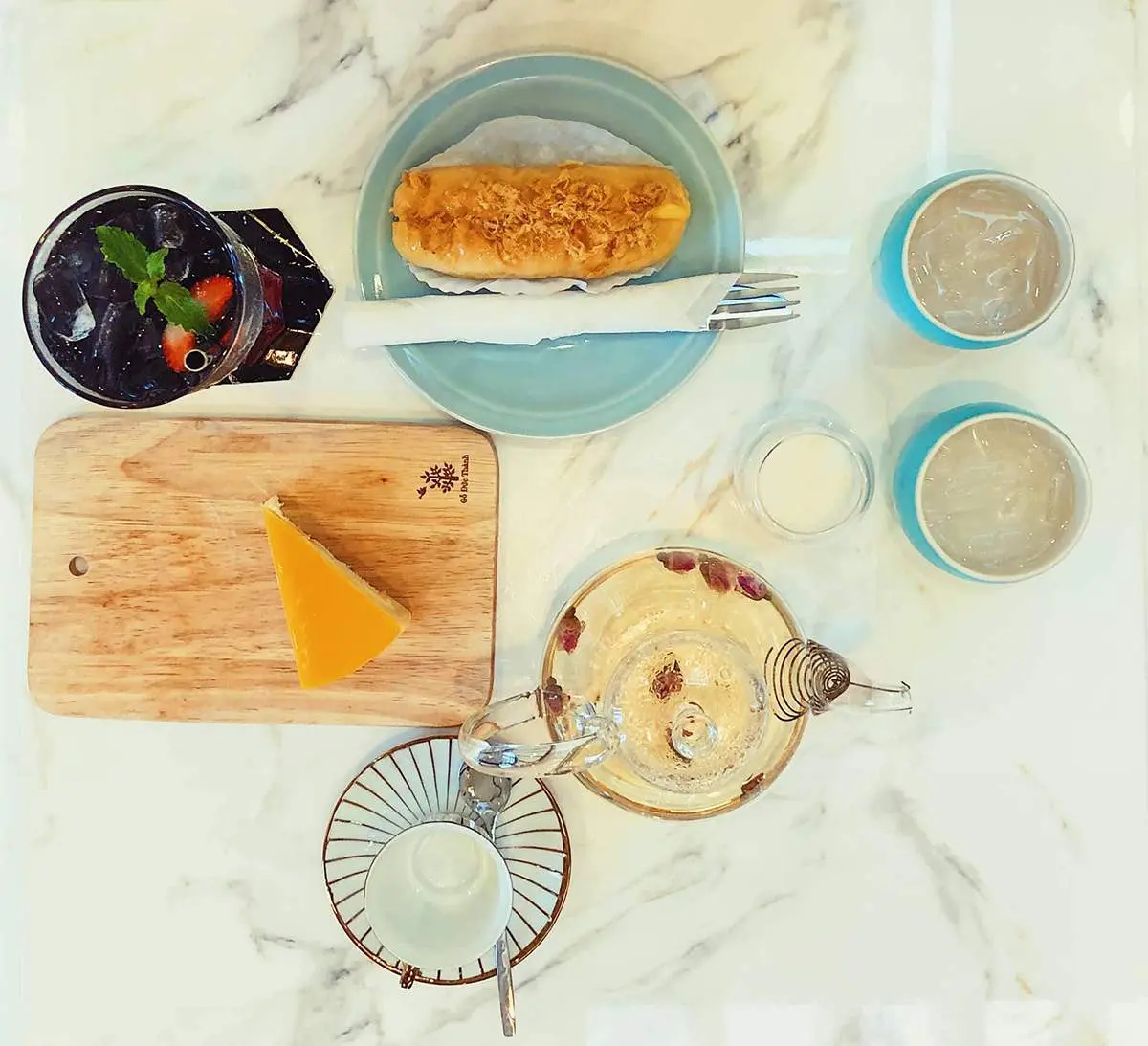 Tiệm tr&agrave; AMIA Coffee Tea Bakery v&agrave; kh&ocirc;ng gian si&ecirc;u ngọt ng&agrave;o 7