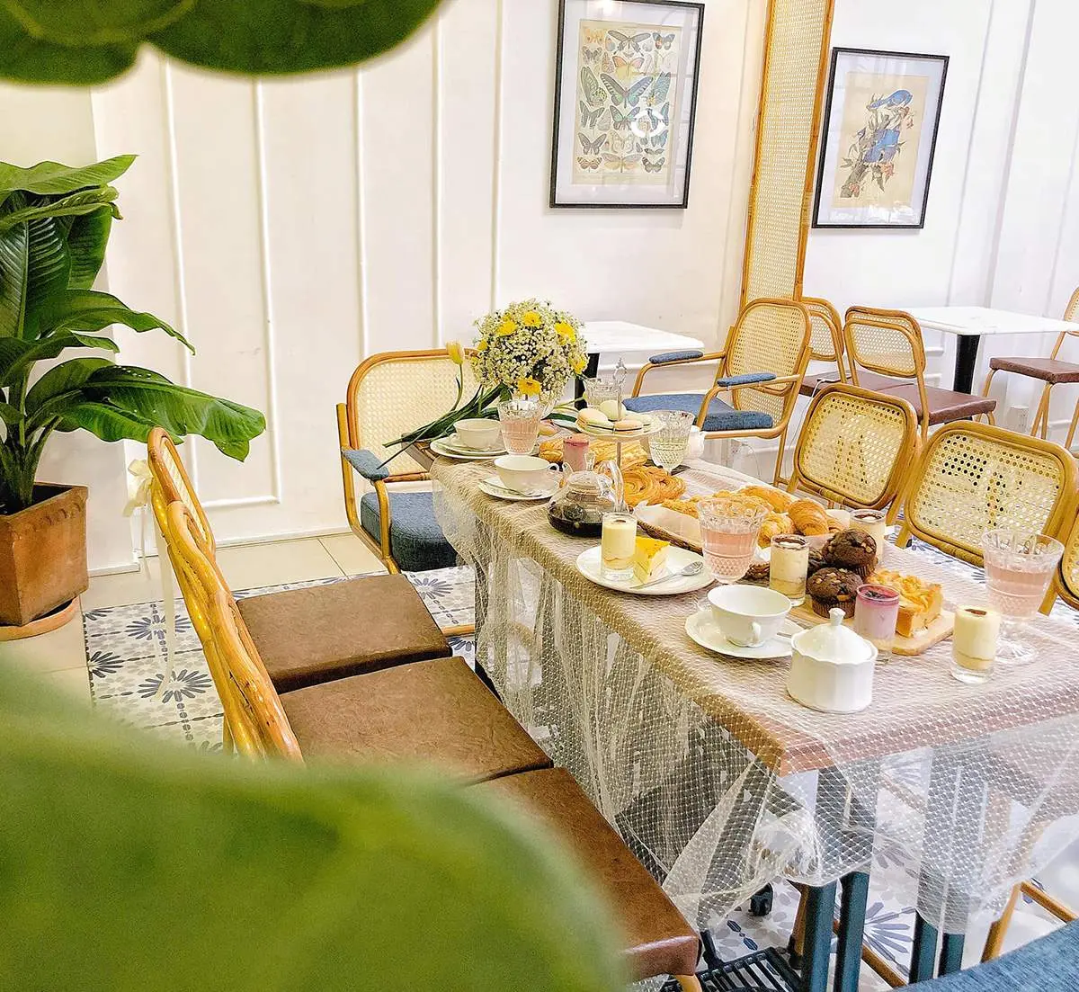 Tiệm tr&agrave; AMIA Coffee Tea Bakery v&agrave; kh&ocirc;ng gian si&ecirc;u ngọt ng&agrave;o 3