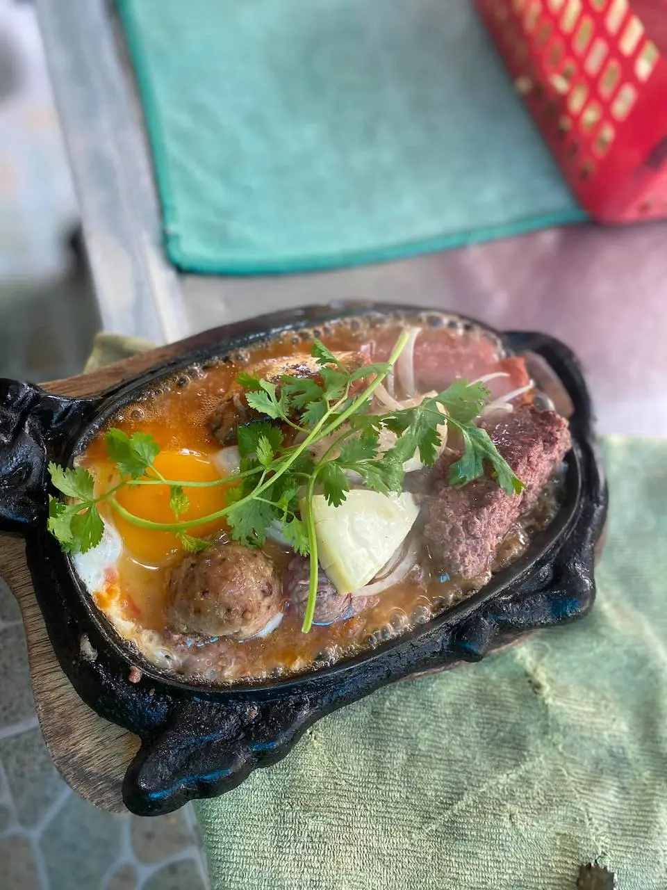 Tiện đường gh&eacute; ngang Top qu&aacute;n b&aacute;nh m&igrave; chảo ngon nhất Cần Thơ c&ugrave;ng MIA.vn 5