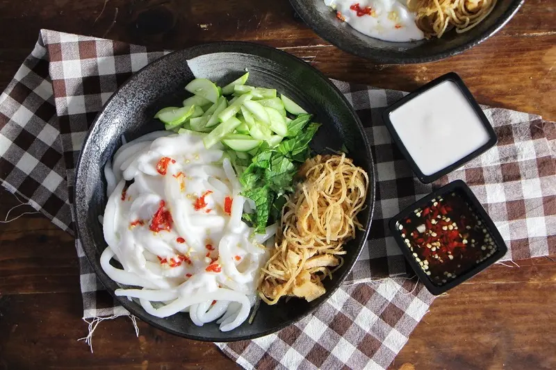 Lưu ngay danh sách Top quán bánh tằm bì Cần Thơ ngon quên lối về