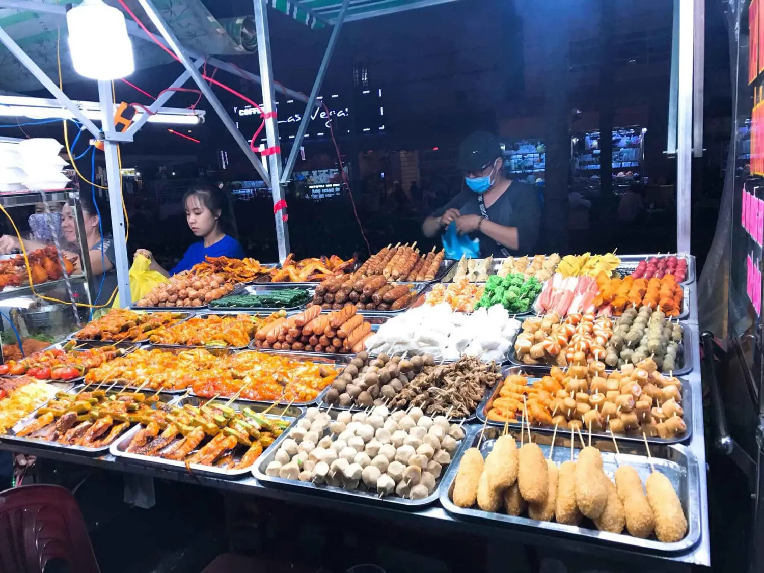 Review ăn sập Cần Thơ khi kh&aacute;m ph&aacute; 2 Chợ đ&ecirc;m nổi tiếng 10