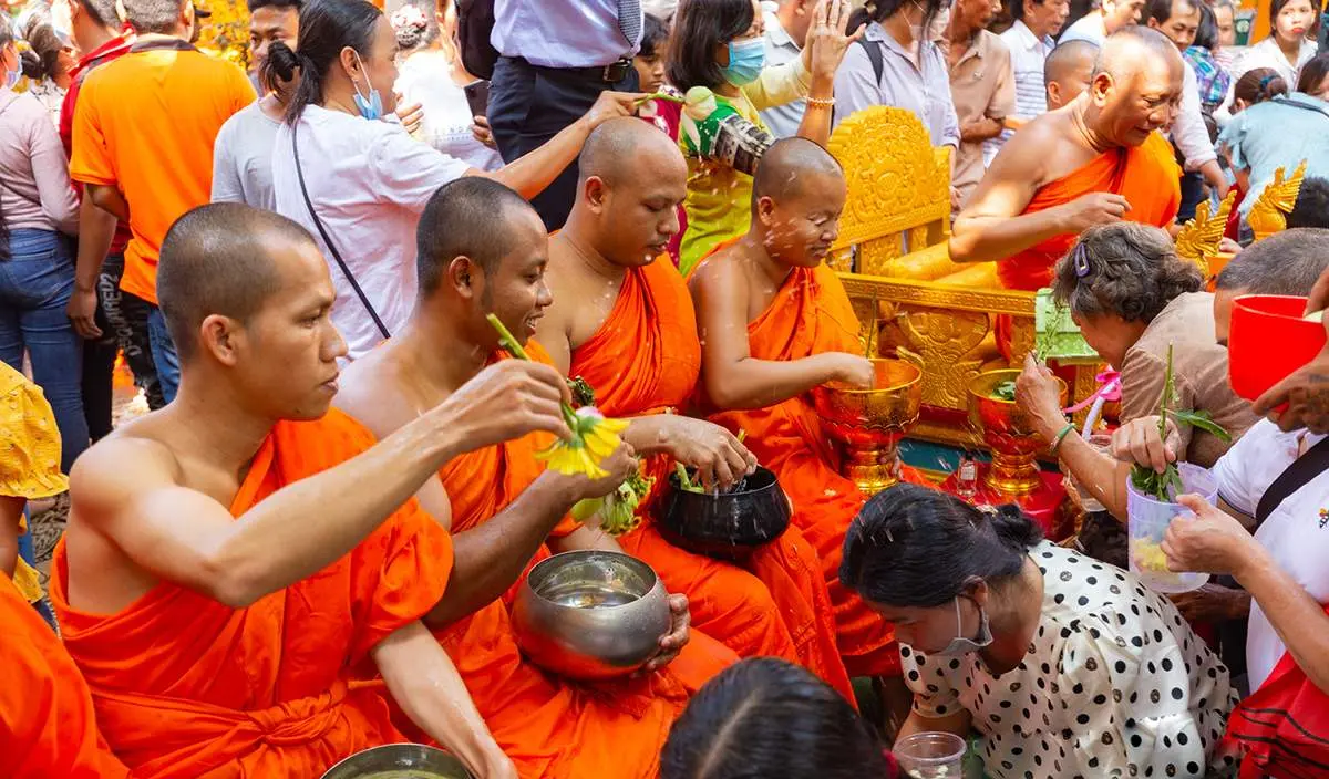 Lễ Cholchonam Thomay v&agrave; những tập tục đặc sắc của người Khmer 7