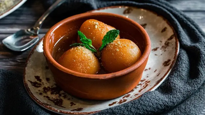 Độc đ&aacute;o ẩm thực Nam &Aacute; với m&oacute;n Gulab Jamun thơm ngon chuẩn vị 7