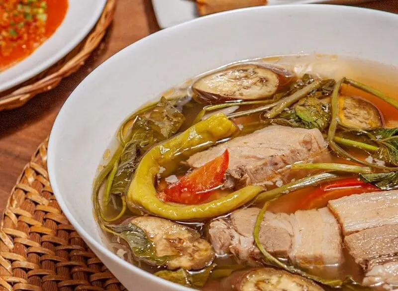 Kh&aacute;m ph&aacute; Sinigang, một n&eacute;t độc đ&aacute;o trong văn h&oacute;a ẩm thực Philippines 9