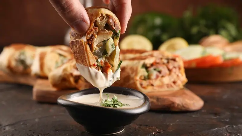 Shawarmas: Tinh hoa ẩm thực mang đậm dấu ấn Trung Đ&ocirc;ng 3