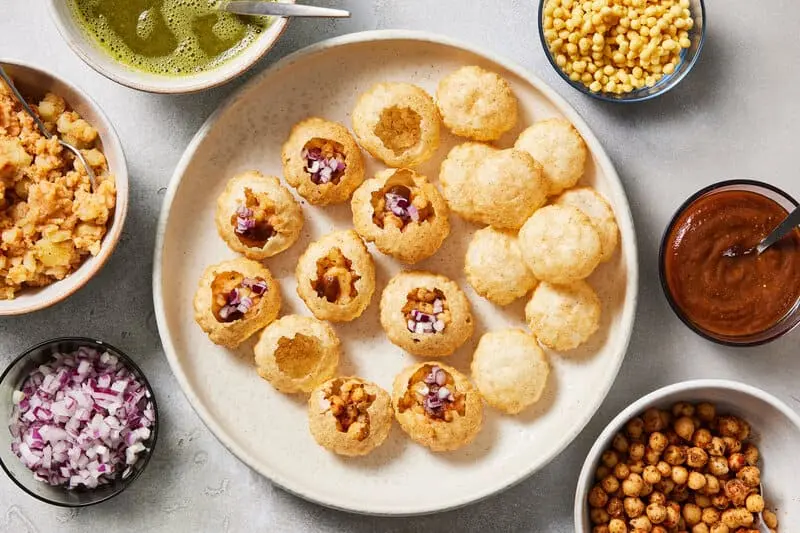 Trải nghiệm ẩm thực đường phố c&ugrave;ng m&oacute;n Pani Puri ngon trứ danh Ấn Độ 9