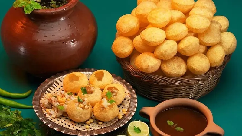 Trải nghiệm ẩm thực đường phố c&ugrave;ng m&oacute;n Pani Puri ngon trứ danh Ấn Độ 7