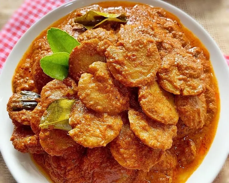 Trải nghiệm m&oacute;n b&ograve; hầm Rendang ngon trứ danh xứ vạn đảo 6