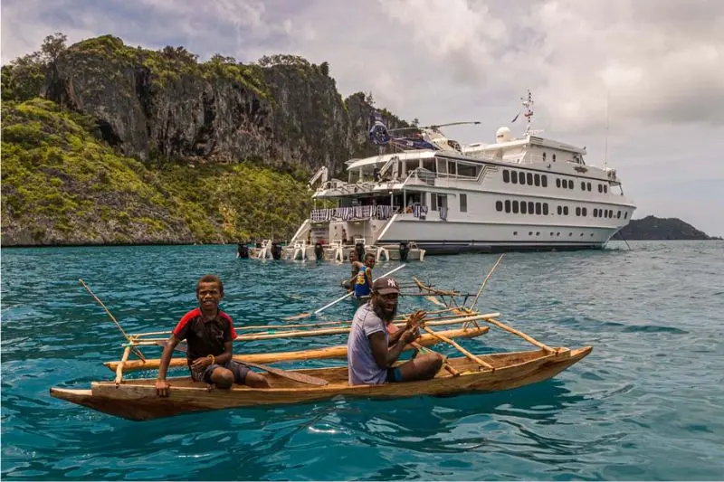 B&iacute; ẩn thi&ecirc;n đường biển đảo Papua Indonesia ở New Guinea 4