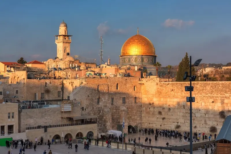 Bức tường than kh&oacute;c linh thi&ecirc;ng của d&acirc;n tộc Do Th&aacute;i tại Jerusalem 5