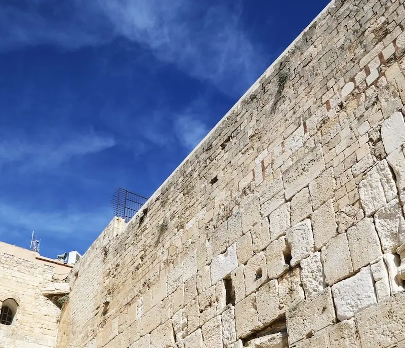 Bức tường than kh&oacute;c linh thi&ecirc;ng của d&acirc;n tộc Do Th&aacute;i tại Jerusalem 4