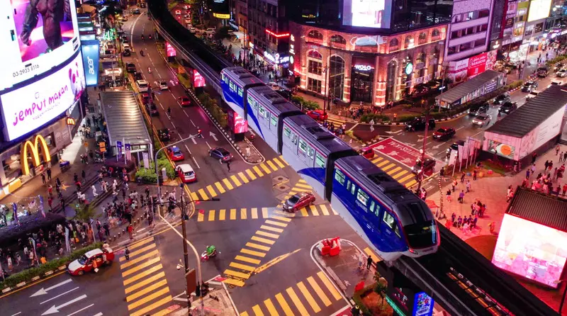 Bukit Bintang thi&ecirc;n đường ẩm thực v&agrave; cuộc sống về đ&ecirc;m ở Malaysia 2