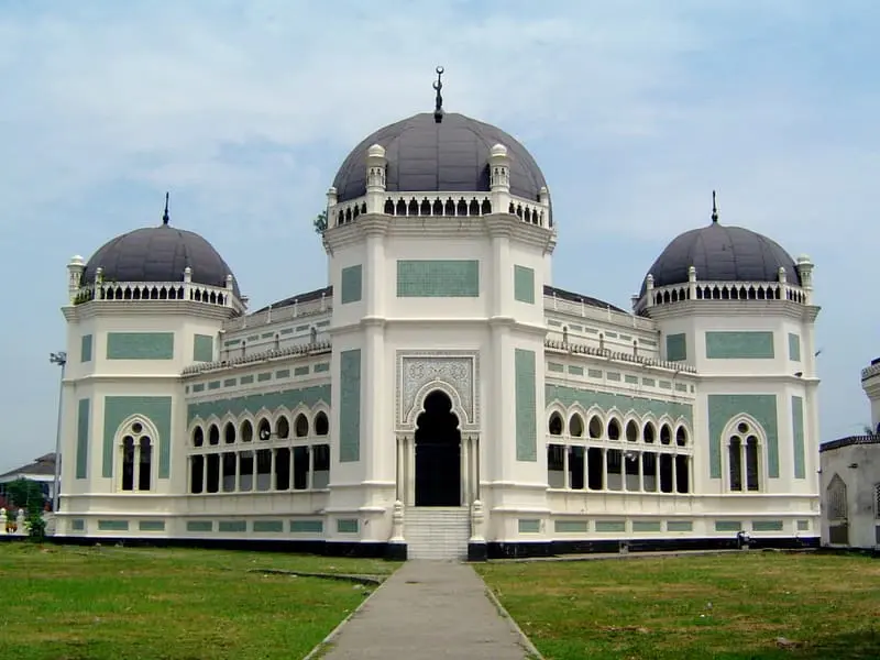Chi&ecirc;m ngưỡng Medan, thủ phủ thanh b&igrave;nh tại ph&iacute;a Bắc Sumatra 6