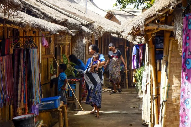 Chinh phục Đảo Lombok Indonesia với khung cảnh thi&ecirc;n đường 9