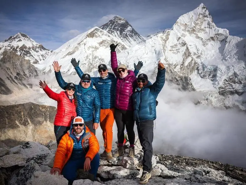 Chinh phục Đỉnh Everest, n&oacute;c nh&agrave; thế giới đ&ocirc;i bờ Nepal v&agrave; T&acirc;y Tạng 7