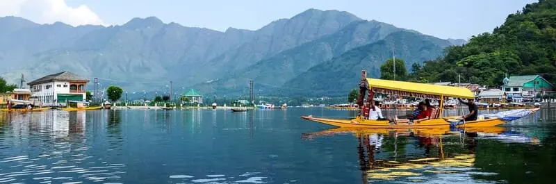 C&oacute; một Kashmir mang vẻ đẹp viễn chinh hoang d&atilde; 12