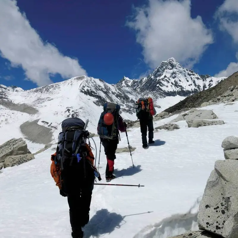D&atilde;y Himalaya: Bức tường th&agrave;nh uy nghi tr&ecirc;n cao nguy&ecirc;n T&acirc;y Tạng 10